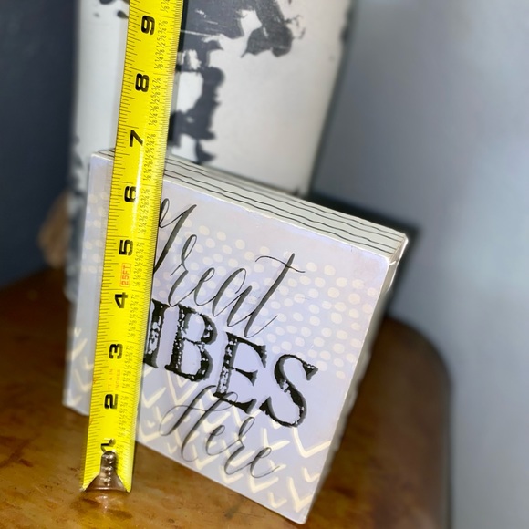 GREAT VIBES SMALL DECORATIVE BOX - LIKE NEW - Picture 6 of 8